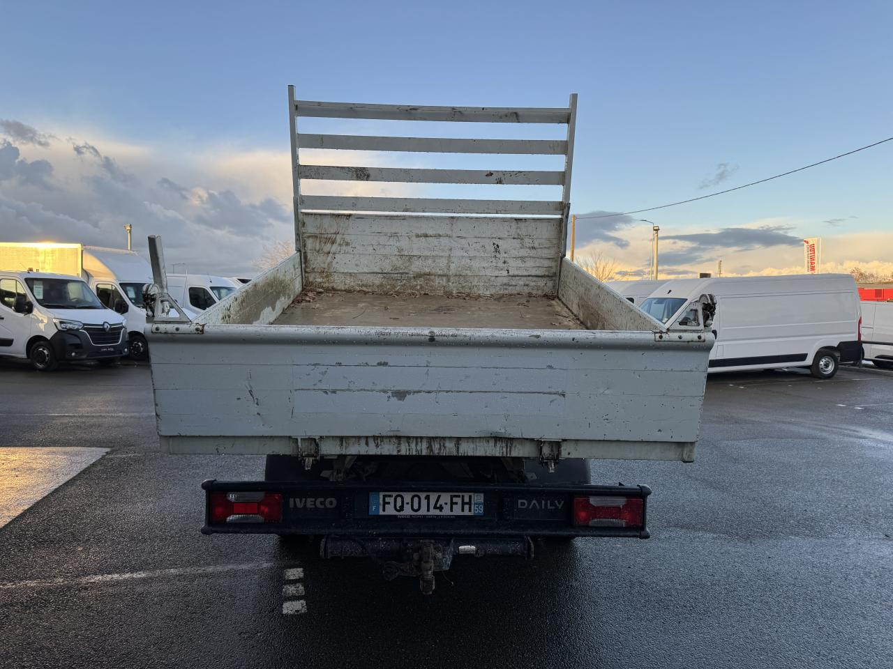 כלי רכב מסחרי מזהיר, כלי רכב מסחרי קומבי IVECO DAILY 35C14 BENNE COFFRE DOUBLE CABINE RJ 6 places: תמונה 10 כלי רכב מסחרי מזהיר, כלי רכב מסחרי קומבי IVECO DAILY 35C14 BENNE COFFRE DOUBLE CABINE RJ 6 places: תמונה 10