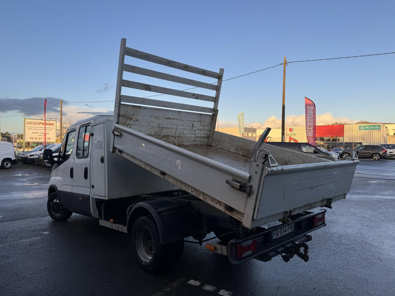 כלי רכב מסחרי מזהיר, כלי רכב מסחרי קומבי IVECO DAILY 35C14 BENNE COFFRE DOUBLE CABINE RJ 6 places: תמונה 9 כלי רכב מסחרי מזהיר, כלי רכב מסחרי קומבי IVECO DAILY 35C14 BENNE COFFRE DOUBLE CABINE RJ 6 places: תמונה 9