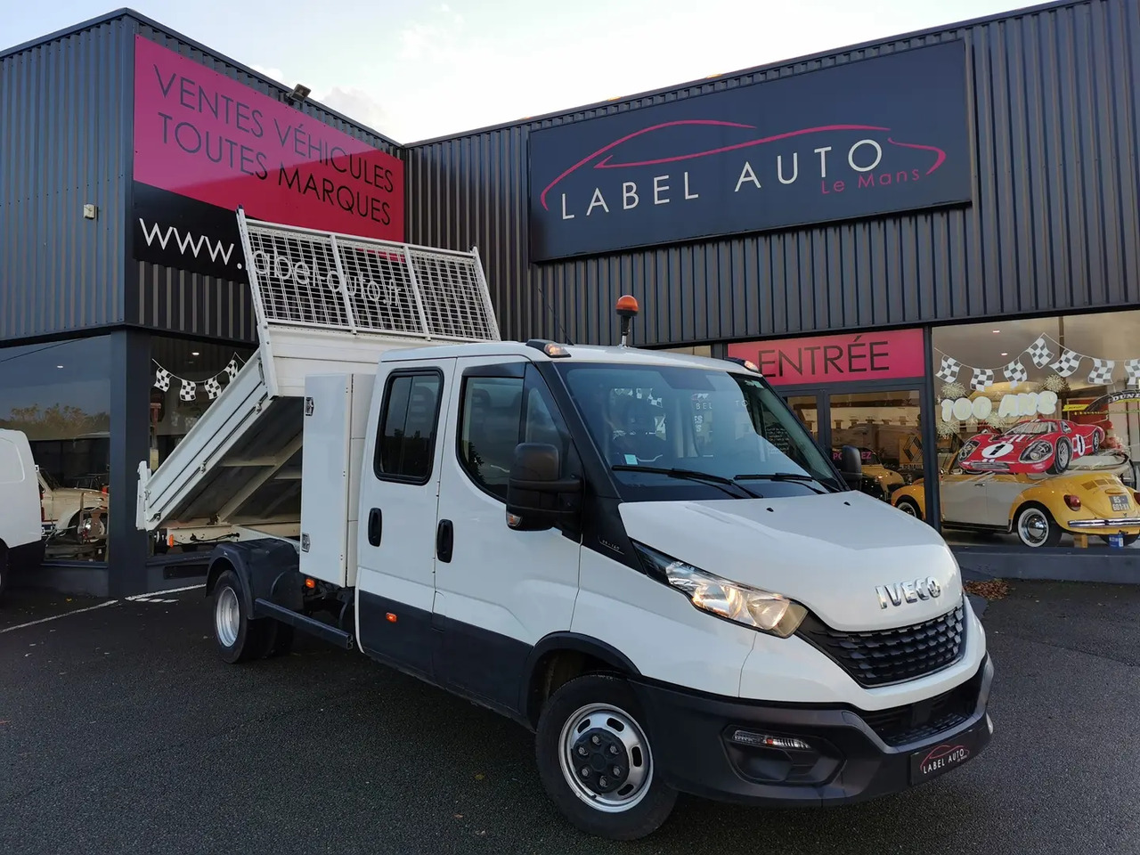Iveco Daily 35C14H EMPATTEMENT 3750 - כלי רכב מסחרי מזהיר, כלי רכב מסחרי קומבי: תמונה 5 Iveco Daily 35C14H EMPATTEMENT 3750 - כלי רכב מסחרי מזהיר, כלי רכב מסחרי קומבי: תמונה 5