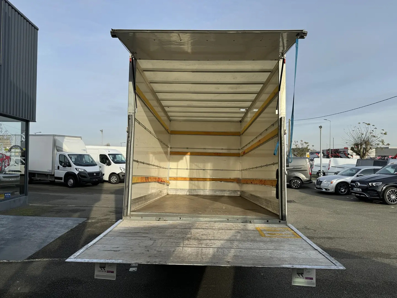 Iveco Daily 35C16 D EMPATTEMENT 4100 - כלי רכב מסחרי עם תיבה: תמונה 3 Iveco Daily 35C16 D EMPATTEMENT 4100 - כלי רכב מסחרי עם תיבה: תמונה 3