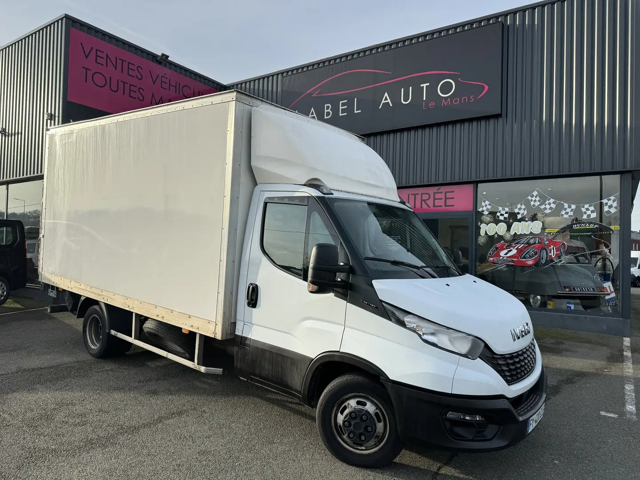 Iveco Daily 35C16H3.0 D EMPATTEMENT 4100 - כלי רכב מסחרי עם תיבה: תמונה 1 Iveco Daily 35C16H3.0 D EMPATTEMENT 4100 - כלי רכב מסחרי עם תיבה: תמונה 1
