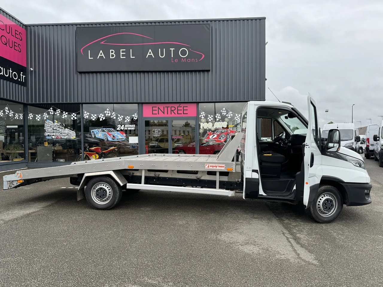 Iveco Daily 35S16H3.0 D EMPATTEMENT 4100 - משאית גרירה: תמונה 1 Iveco Daily 35S16H3.0 D EMPATTEMENT 4100 - משאית גרירה: תמונה 1