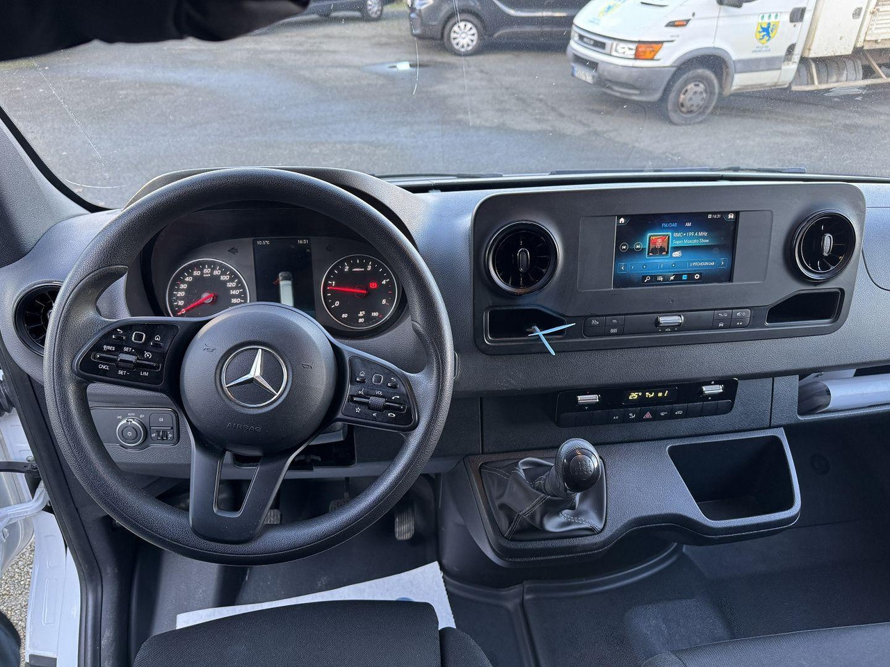 Mercedes Sprinter 315 CDI 37 3T5 PRO - כלי רכב מסחרי עם לוח: תמונה 4 Mercedes Sprinter 315 CDI 37 3T5 PRO - כלי רכב מסחרי עם לוח: תמונה 4