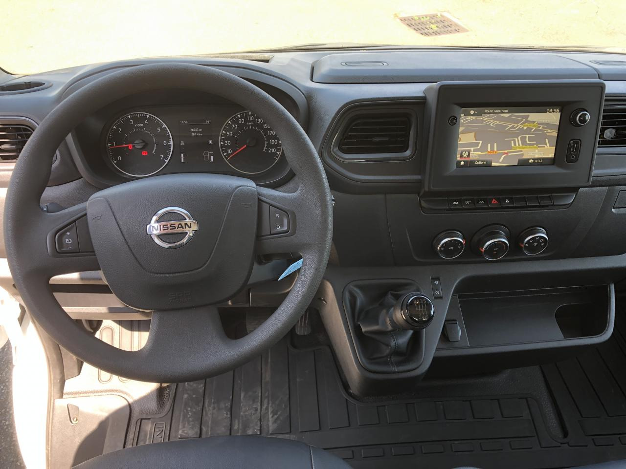 NISSAN INTERSTAR 3T5 2.3 DCI 165CH PLATEAU RIDELLES 4M50 - כלי רכב מסחרי במיטה שטוחה: תמונה 4 NISSAN INTERSTAR 3T5 2.3 DCI 165CH PLATEAU RIDELLES 4M50 - כלי רכב מסחרי במיטה שטוחה: תמונה 4