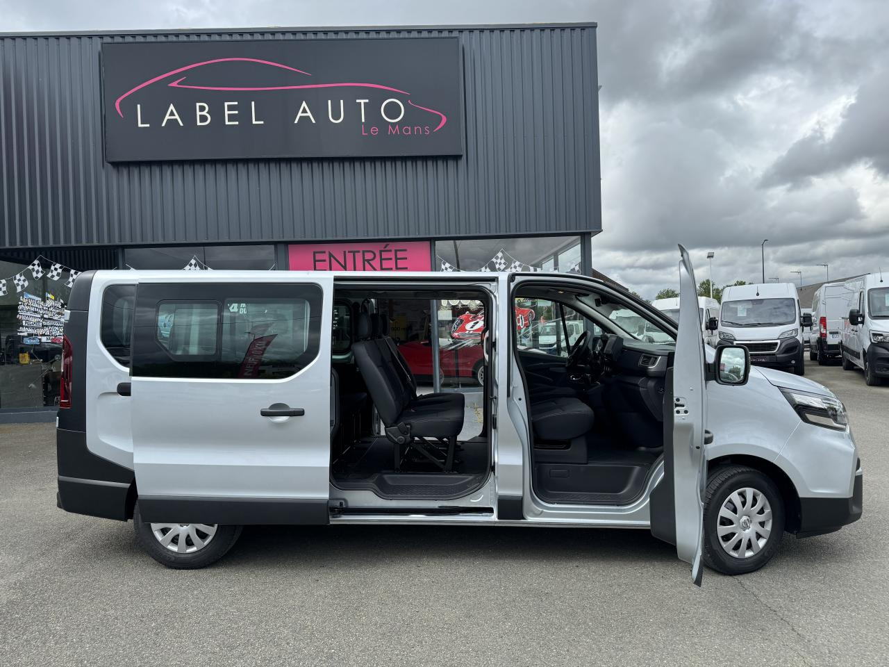 NISSAN Primastar N-Connecta 3.0t L2H1 2.0 dCi - 150 - BV DCT - S/S II 2021 COMBI Combi L2H1 PHASE 2 - כלי רכב מסחרי לנוסעים: תמונה 4 NISSAN Primastar N-Connecta 3.0t L2H1 2.0 dCi - 150 - BV DCT - S/S II 2021 COMBI Combi L2H1 PHASE 2 - כלי רכב מסחרי לנוסעים: תמונה 4
