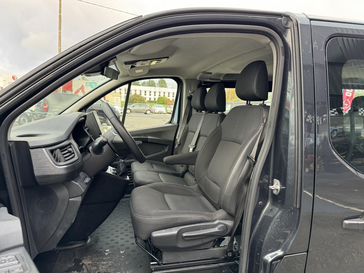 Nissan Primastar Avantour N-Connecta 3.0t L2H1 2.0 dCi - 150 - S/S II 2021 COMBI Combi L2H1 PHASE 2 - מיניבוס, כלי רכב מסחרי לנוסעים: תמונה 5 Nissan Primastar Avantour N-Connecta 3.0t L2H1 2.0 dCi - 150 - S/S II 2021 COMBI Combi L2H1 PHASE 2 - מיניבוס, כלי רכב מסחרי לנוסעים: תמונה 5