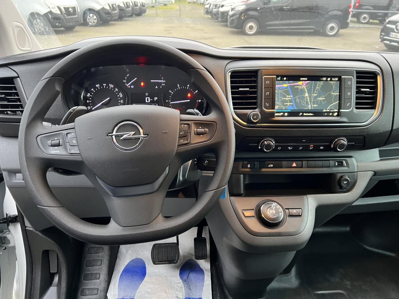 Opel Vivaro fourgon M 2.0 BLUEHDI 145CH EAT-8 PACK CLIM - כלי רכב מסחרי קטן: תמונה 4 Opel Vivaro fourgon M 2.0 BLUEHDI 145CH EAT-8 PACK CLIM - כלי רכב מסחרי קטן: תמונה 4