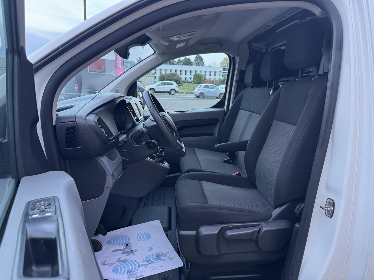 PEUGEOT EXPERT LONG 2.0 HDI 145CH ASPHALT - כלי רכב מסחרי עם לוח: תמונה 4 PEUGEOT EXPERT LONG 2.0 HDI 145CH ASPHALT - כלי רכב מסחרי עם לוח: תמונה 4