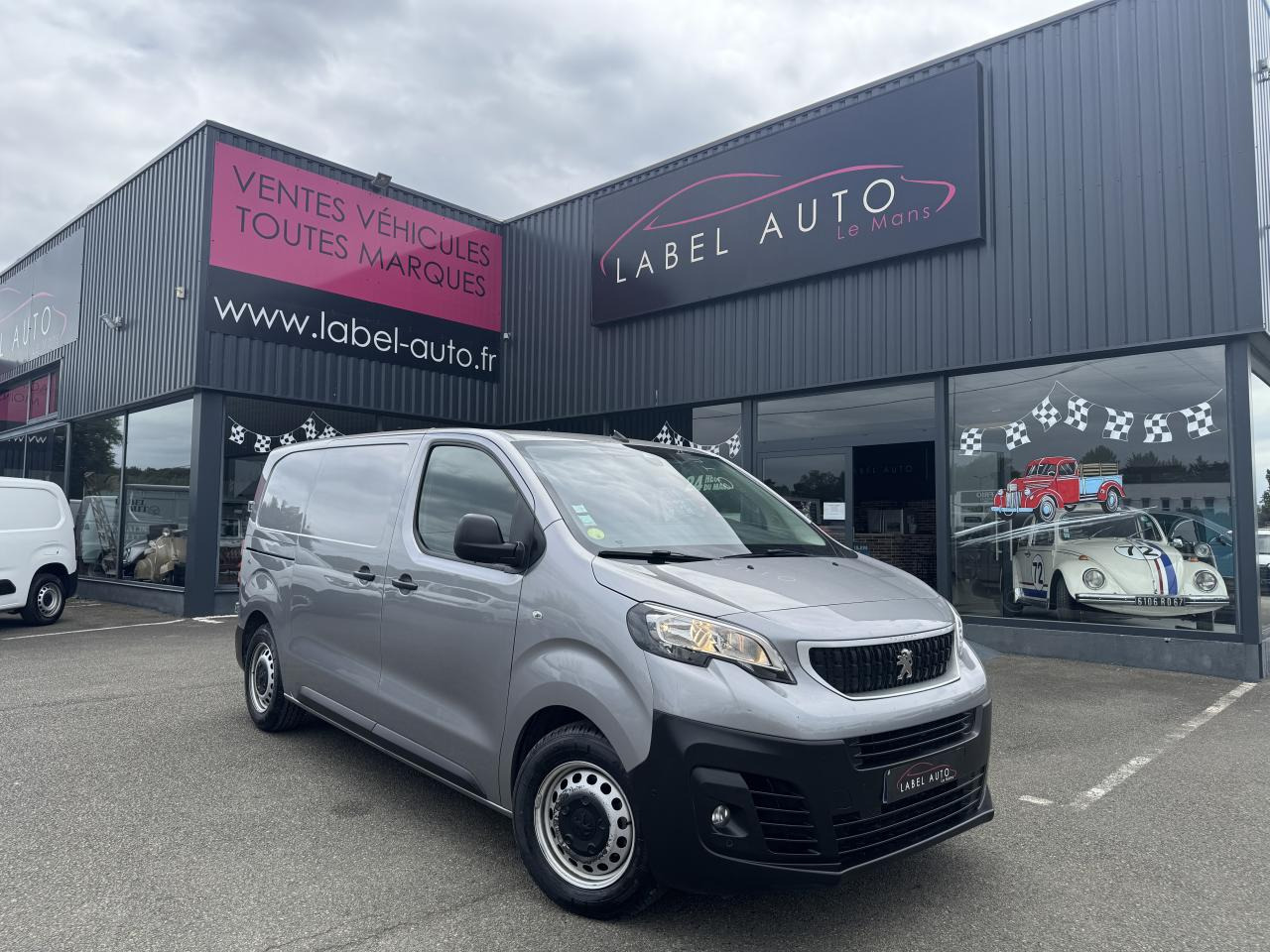 PEUGEOT Expert Standard 2.0 BlueHDI -180CH EAT8 ASPHALT - כלי רכב מסחרי עם לוח: תמונה 1 PEUGEOT Expert Standard 2.0 BlueHDI -180CH EAT8 ASPHALT - כלי רכב מסחרי עם לוח: תמונה 1