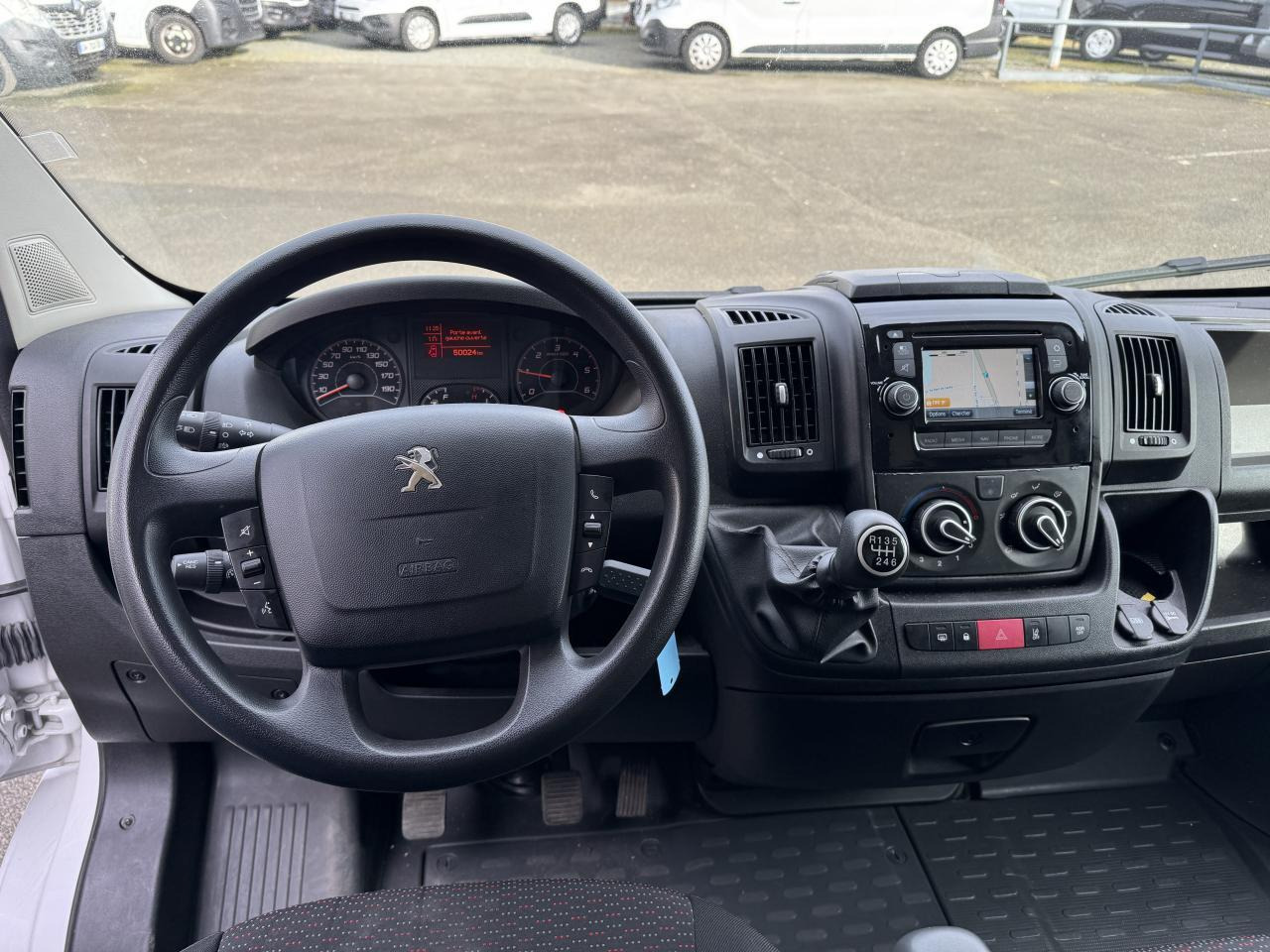 Peugeot Boxer 330 L1H1 2.2 BLUEHDI S&S 140CH ASPHALT - כלי רכב מסחרי עם לוח: תמונה 3 Peugeot Boxer 330 L1H1 2.2 BLUEHDI S&S 140CH ASPHALT - כלי רכב מסחרי עם לוח: תמונה 3