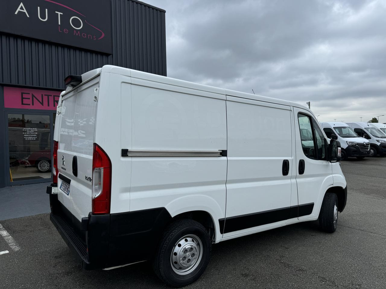 Peugeot Boxer 333 L1H1 2.2 BLUEHDI S&S 140CH ASPHALT - כלי רכב מסחרי עם לוח: תמונה 5 Peugeot Boxer 333 L1H1 2.2 BLUEHDI S&S 140CH ASPHALT - כלי רכב מסחרי עם לוח: תמונה 5