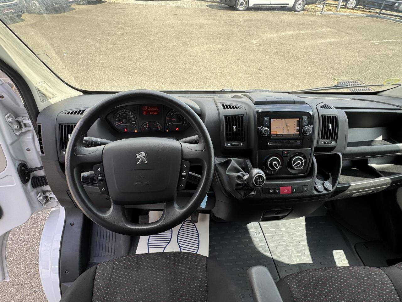 Peugeot Boxer 333 L2H2 2.2 BLUEHDI S&S 140CH ASPHALT - כלי רכב מסחרי עם לוח: תמונה 3 Peugeot Boxer 333 L2H2 2.2 BLUEHDI S&S 140CH ASPHALT - כלי רכב מסחרי עם לוח: תמונה 3