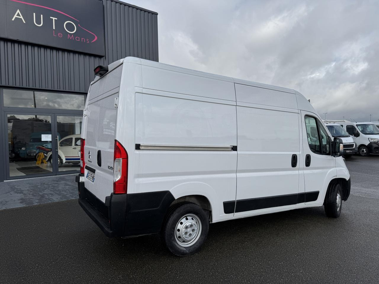 Peugeot Boxer 333 L2H2 2.2 BLUEHDI S&S 140CH ASPHALT - כלי רכב מסחרי עם לוח: תמונה 5 Peugeot Boxer 333 L2H2 2.2 BLUEHDI S&S 140CH ASPHALT - כלי רכב מסחרי עם לוח: תמונה 5