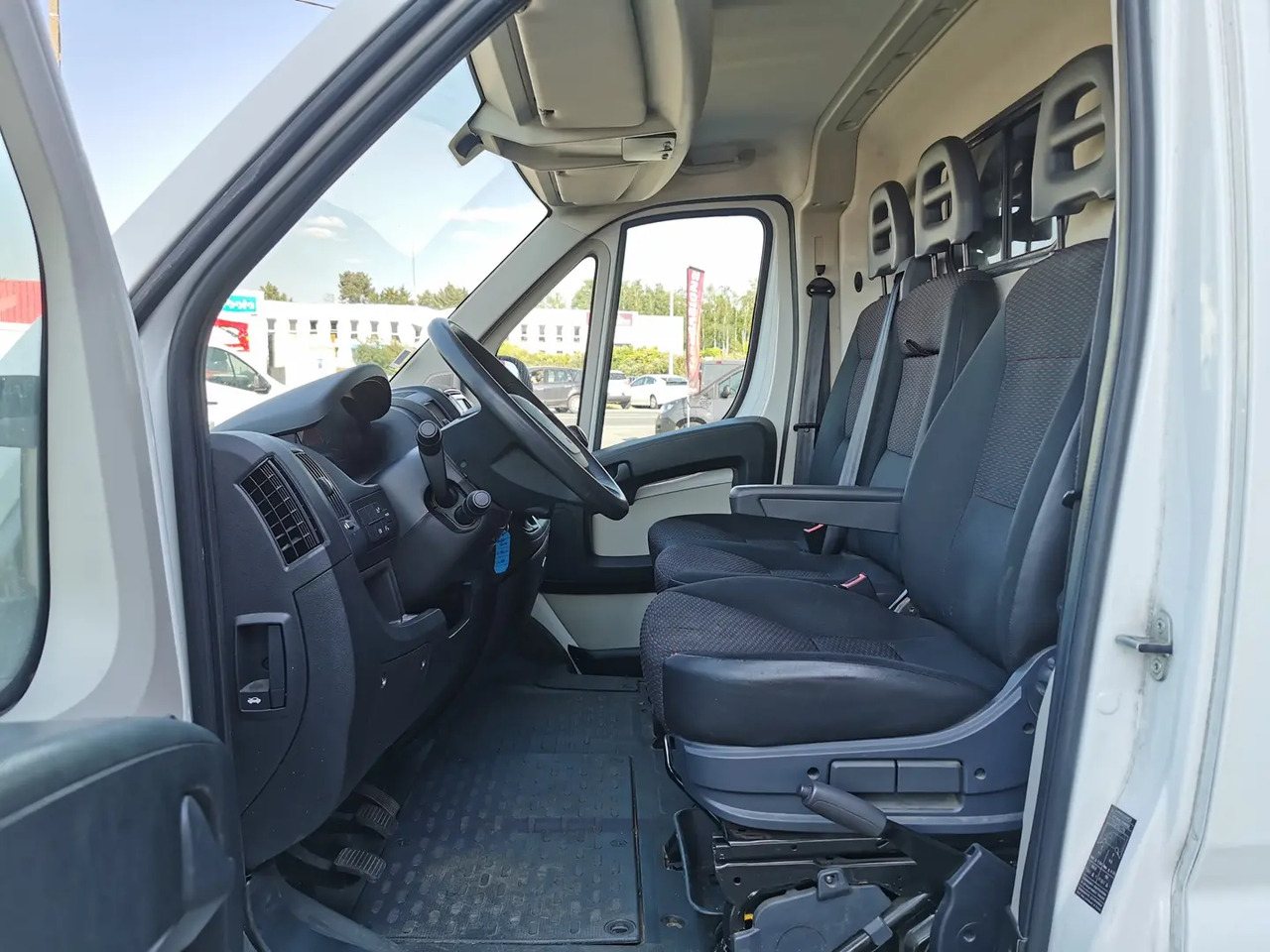 Peugeot Boxer L3H2 3.5 140CH BLUEHDI S&S PACK ASPHALT CONNECT - כלי רכב מסחרי עם לוח: תמונה 4 Peugeot Boxer L3H2 3.5 140CH BLUEHDI S&S PACK ASPHALT CONNECT - כלי רכב מסחרי עם לוח: תמונה 4