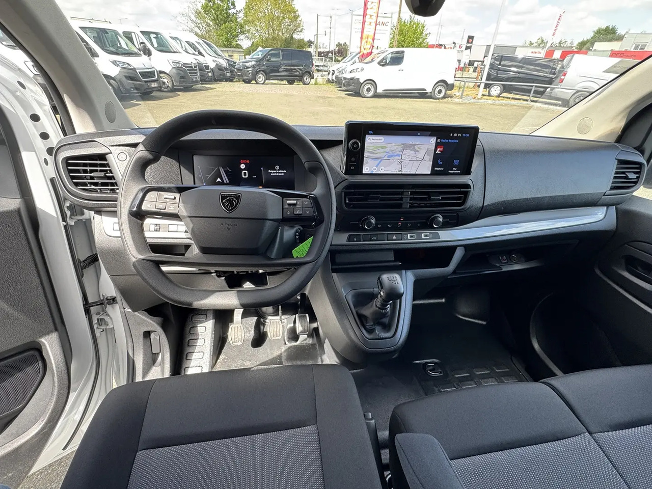 Peugeot Expert M 2.0 BLUEHDI 145CH PACK PREMIUM CONNECT - כלי רכב מסחרי עם לוח: תמונה 4 Peugeot Expert M 2.0 BLUEHDI 145CH PACK PREMIUM CONNECT - כלי רכב מסחרי עם לוח: תמונה 4