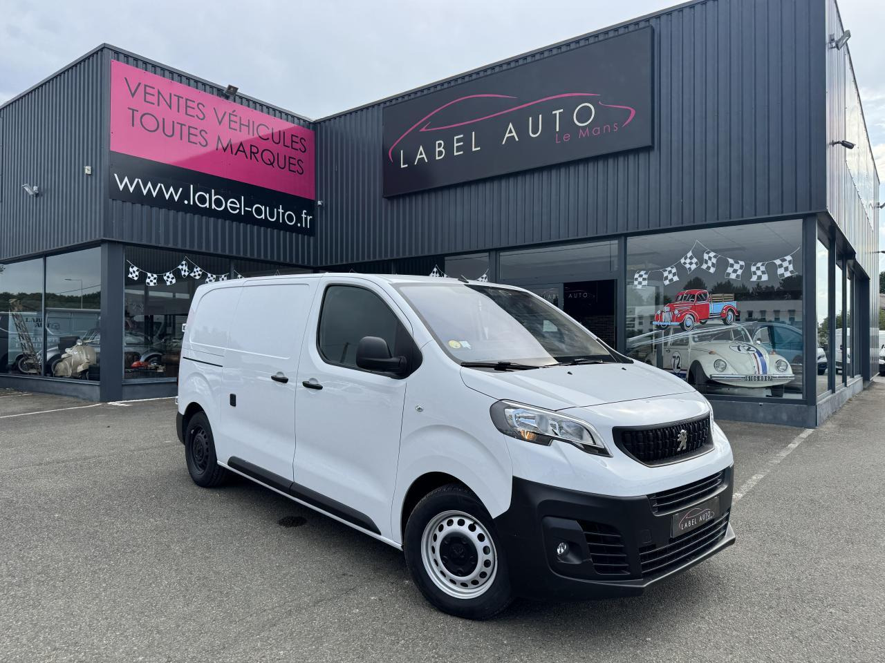Peugeot Expert STANDARD 2.0 BLUEHDI 180CH S&S ASPHALT EAT8 - כלי רכב מסחרי עם לוח: תמונה 1 Peugeot Expert STANDARD 2.0 BLUEHDI 180CH S&S ASPHALT EAT8 - כלי רכב מסחרי עם לוח: תמונה 1