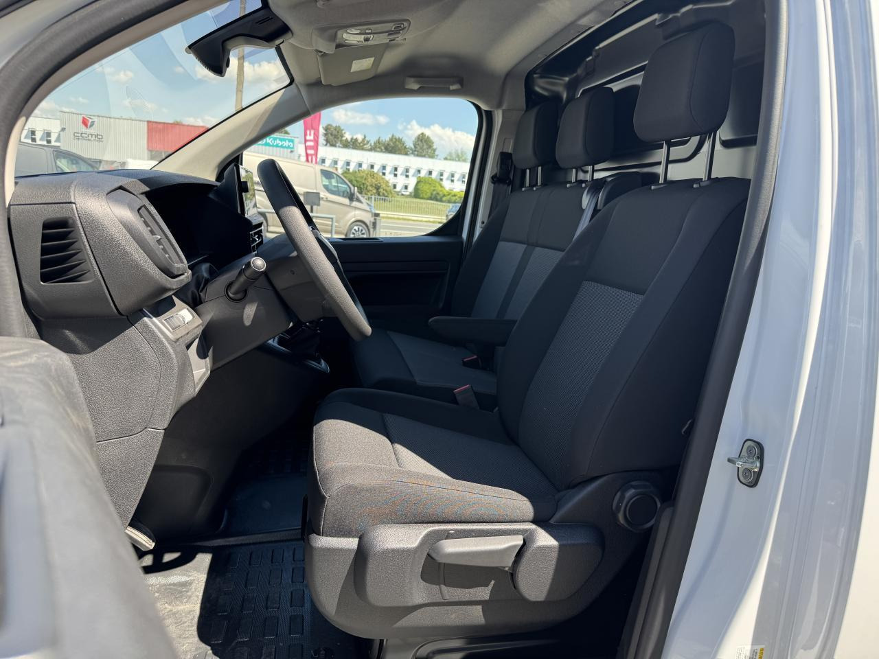 Peugeot Expert XL 2.0 BlueHDi - 145 III FOURGON Fourgon PHASE 2 - כלי רכב מסחרי עם לוח: תמונה 5 Peugeot Expert XL 2.0 BlueHDi - 145 III FOURGON Fourgon PHASE 2 - כלי רכב מסחרי עם לוח: תמונה 5