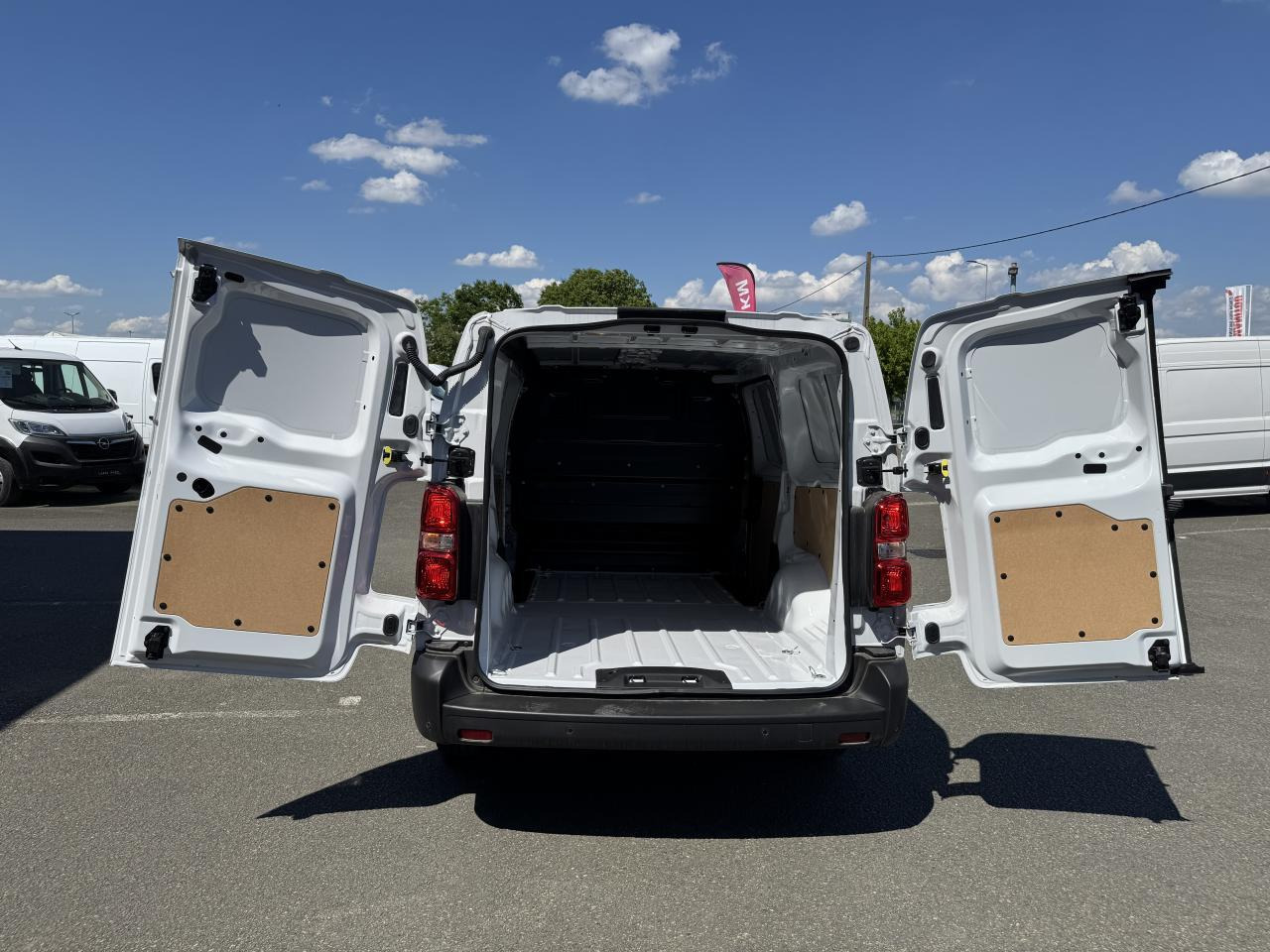 Peugeot Expert XL 2.0 BlueHDi - 145 III FOURGON Fourgon PHASE 2 - כלי רכב מסחרי עם לוח: תמונה 3 Peugeot Expert XL 2.0 BlueHDi - 145 III FOURGON Fourgon PHASE 2 - כלי רכב מסחרי עם לוח: תמונה 3