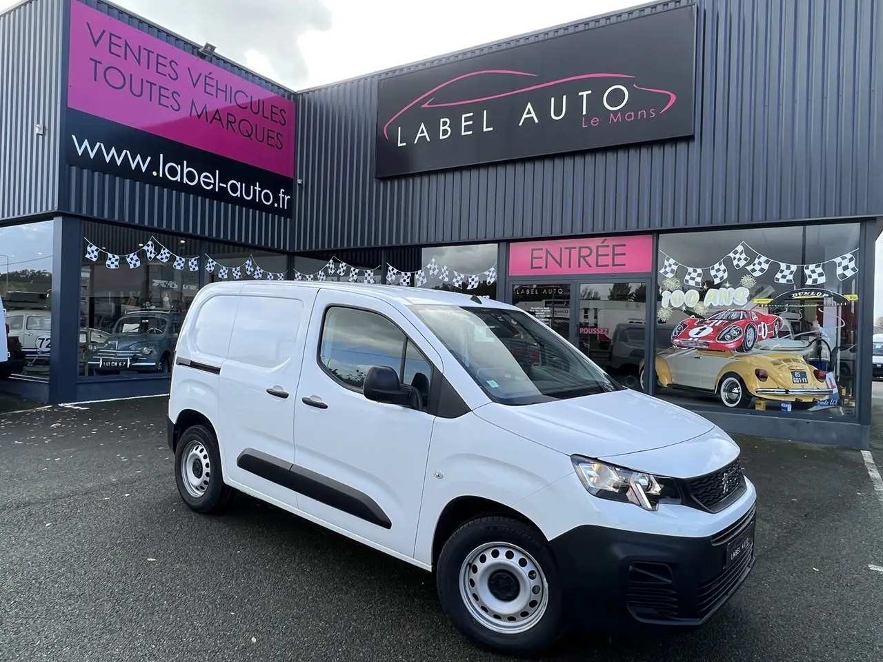 Peugeot Partner STANDARD 650KG BLUEHDI 130CH S&S ASPHALT EAT8 - כלי רכב מסחרי עם לוח: תמונה 1 Peugeot Partner STANDARD 650KG BLUEHDI 130CH S&S ASPHALT EAT8 - כלי רכב מסחרי עם לוח: תמונה 1