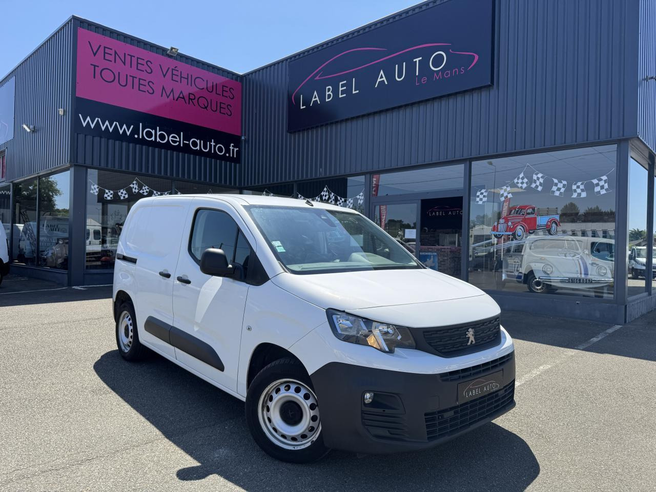 Peugeot Partner STANDARD 650KG BLUEHDI 130CH S&S ASPHALT EAT8 - כלי רכב מסחרי קטן: תמונה 1 Peugeot Partner STANDARD 650KG BLUEHDI 130CH S&S ASPHALT EAT8 - כלי רכב מסחרי קטן: תמונה 1