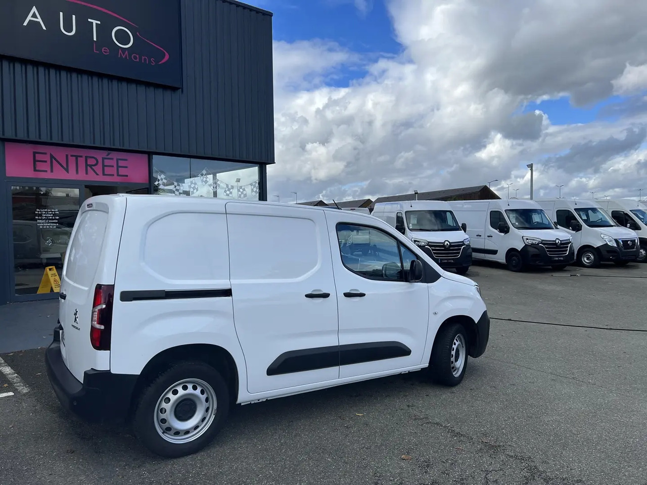 Peugeot Partner STANDARD 650KG BLUEHDI 130CH S&S PREMIUM EAT8 - כלי רכב מסחרי קטן: תמונה 5 Peugeot Partner STANDARD 650KG BLUEHDI 130CH S&S PREMIUM EAT8 - כלי רכב מסחרי קטן: תמונה 5