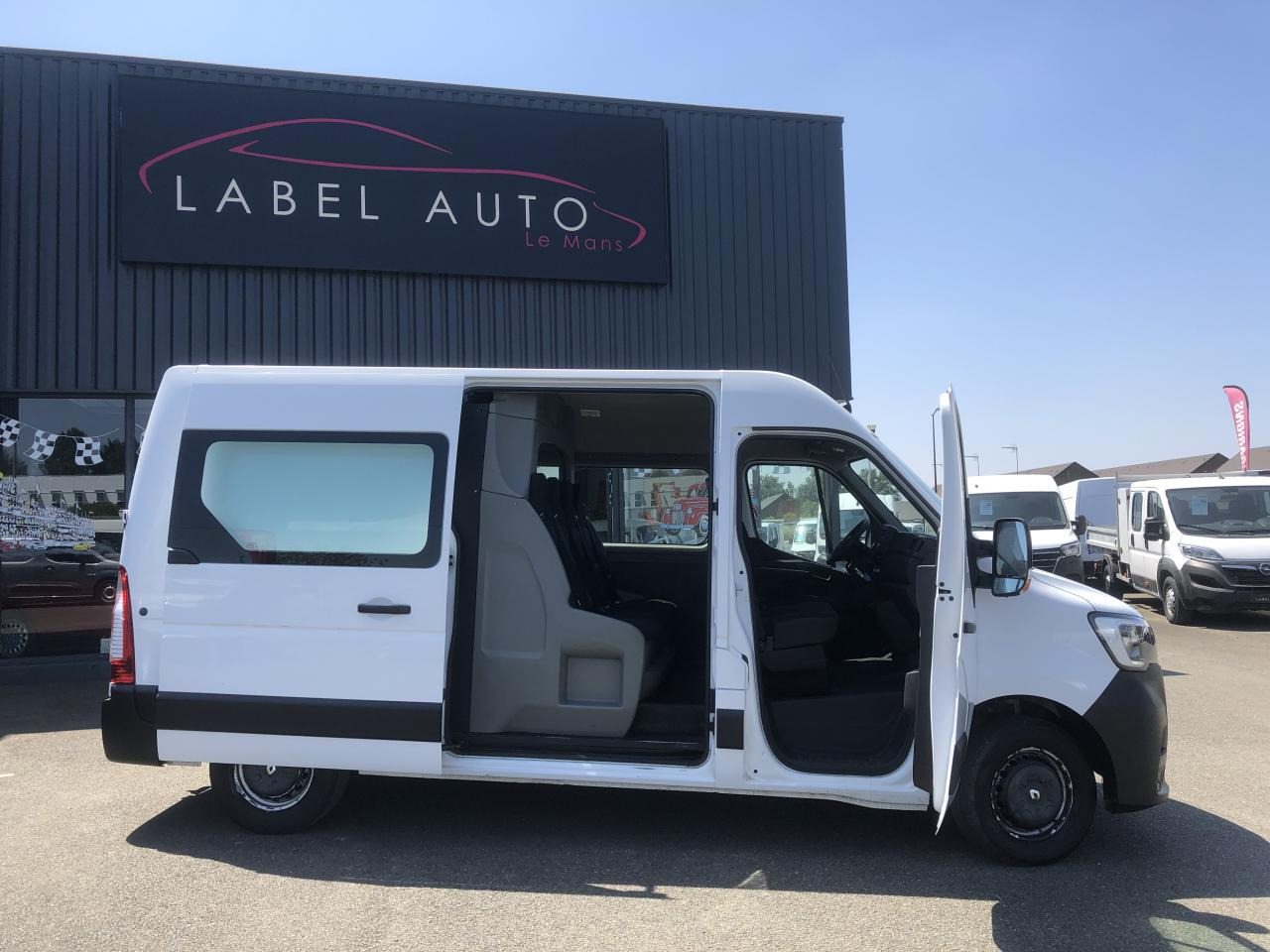 RENAULT MASTER 3T5 L2H2 2.3 DCI 135 CONFORT CABINE APPROFONDIE 7 PLACES - כלי רכב מסחרי עם לוח: תמונה 3 RENAULT MASTER 3T5 L2H2 2.3 DCI 135 CONFORT CABINE APPROFONDIE 7 PLACES - כלי רכב מסחרי עם לוח: תמונה 3