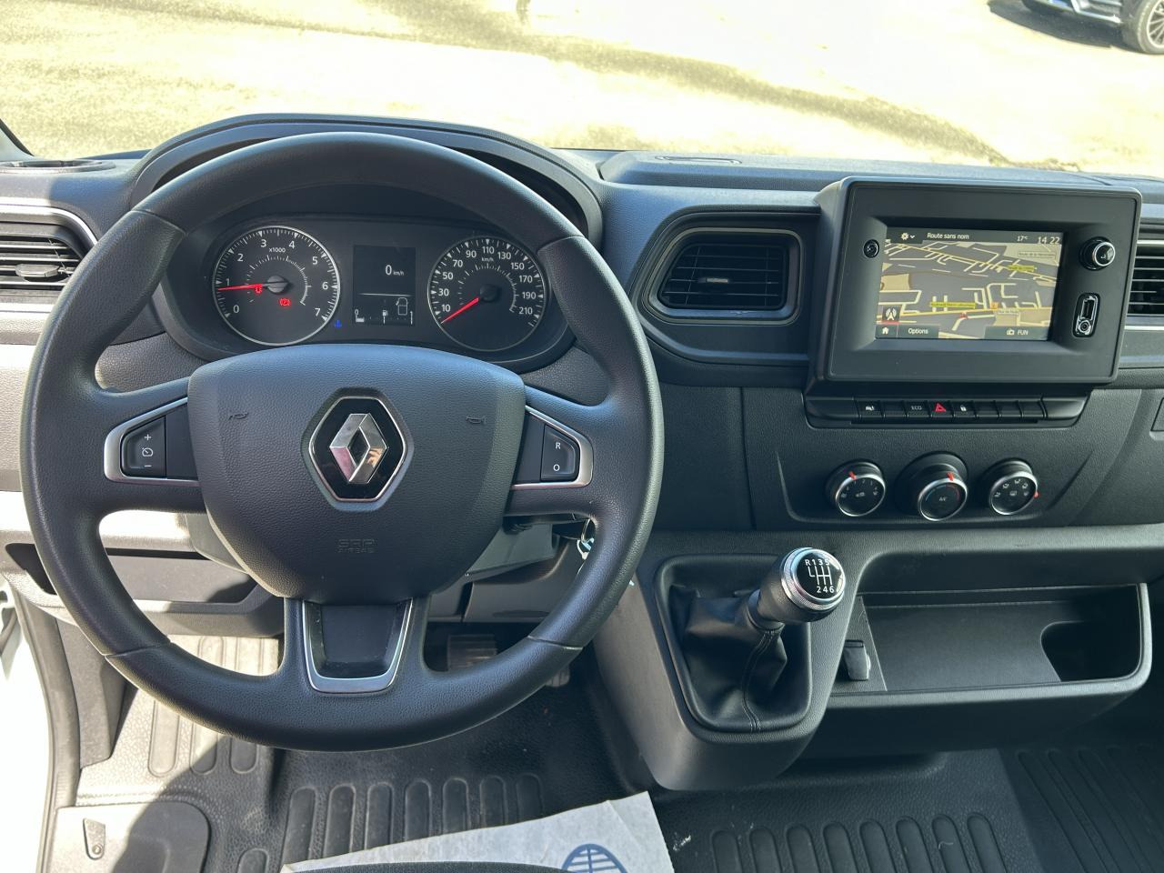 RENAULT Master Confort F3500 L3H2 2.3 dCi - 135 III CABINE APPROFONDIE Cabine approfondie L3H2 Traction PHA - כלי רכב מסחרי עם לוח: תמונה 5 RENAULT Master Confort F3500 L3H2 2.3 dCi - 135 III CABINE APPROFONDIE Cabine approfondie L3H2 Traction PHA - כלי רכב מסחרי עם לוח: תמונה 5