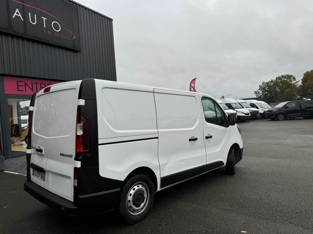 RENAULT TRAFIC L1H1 2.0 DCI 110CH FRIGORIFIQUE - כלי רכב מסחרי עם לוח: תמונה 5 RENAULT TRAFIC L1H1 2.0 DCI 110CH FRIGORIFIQUE - כלי רכב מסחרי עם לוח: תמונה 5