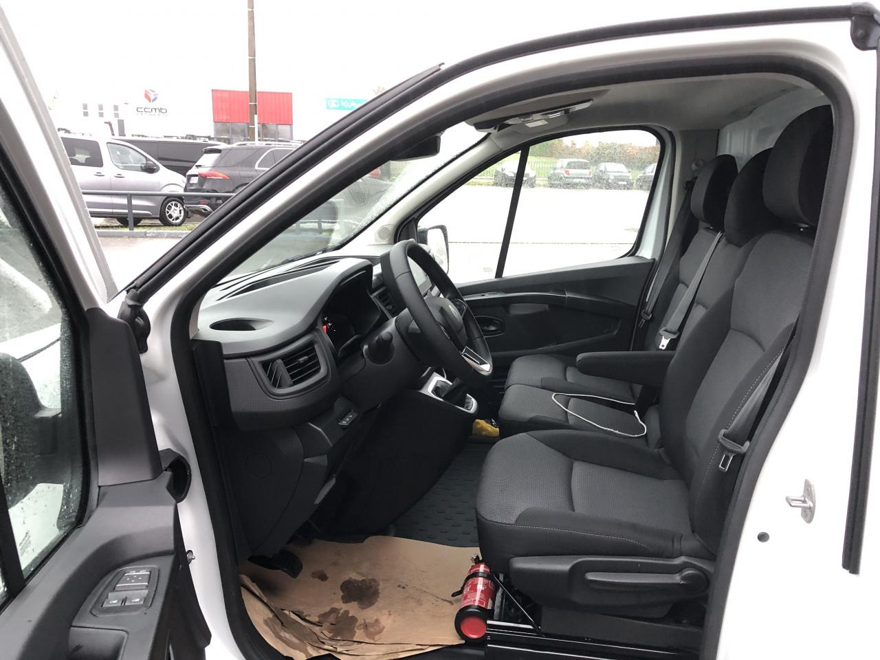 RENAULT Trafic L1H1 3000 Kg 2.0 Blue dCi - 150 - BVA 2025 III FOURGON Fourgon Advance L1H1 PHASE 3 - כלי רכב מסחרי עם לוח: תמונה 5 RENAULT Trafic L1H1 3000 Kg 2.0 Blue dCi - 150 - BVA 2025 III FOURGON Fourgon Advance L1H1 PHASE 3 - כלי רכב מסחרי עם לוח: תמונה 5