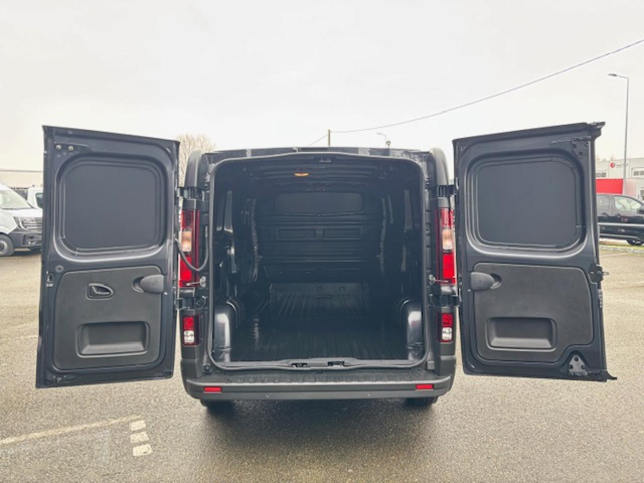 RENAULT Trafic L2H1 3000 Kg 2.0 Blue dCi - 150 2024 III FOURGON Fourgon Advance L2H1 PHASE 3 - כלי רכב מסחרי עם לוח: תמונה 3 RENAULT Trafic L2H1 3000 Kg 2.0 Blue dCi - 150 2024 III FOURGON Fourgon Advance L2H1 PHASE 3 - כלי רכב מסחרי עם לוח: תמונה 3