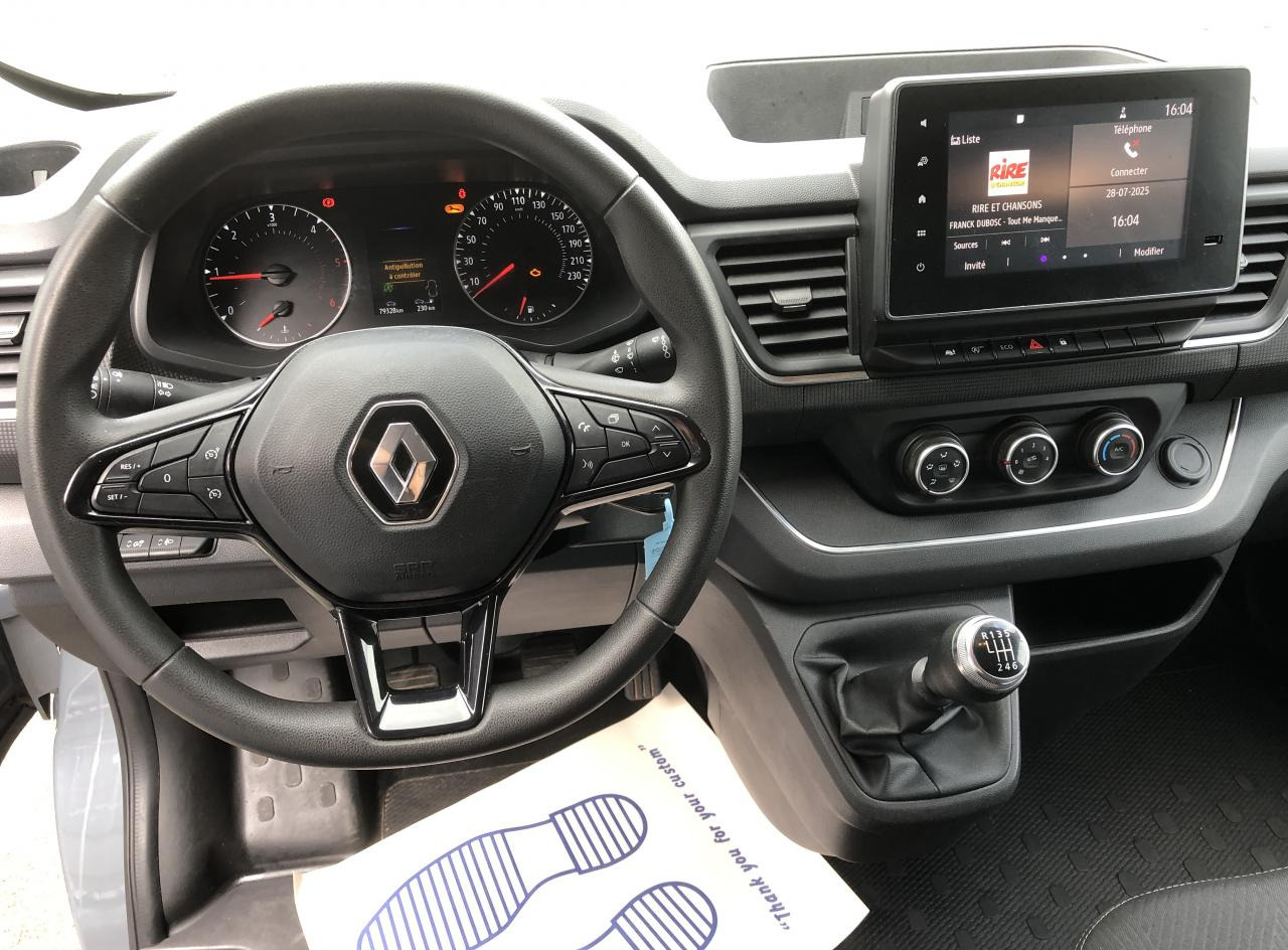 RENAULT trafic L1H1 2T8 2.0 BLUE DCI 130CH GRAND CONFORT KIT BOIS - כלי רכב מסחרי עם לוח: תמונה 3 RENAULT trafic L1H1 2T8 2.0 BLUE DCI 130CH GRAND CONFORT KIT BOIS - כלי רכב מסחרי עם לוח: תמונה 3