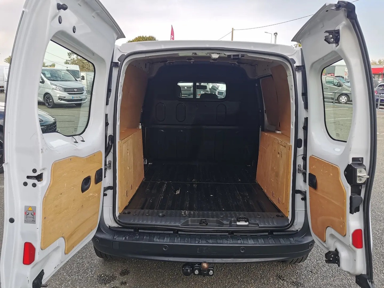 Renault Kangoo 1.5 BLUE DCI 80CH GRAND CONFORT 5CV - כלי רכב מסחרי עם לוח: תמונה 5 Renault Kangoo 1.5 BLUE DCI 80CH GRAND CONFORT 5CV - כלי רכב מסחרי עם לוח: תמונה 5