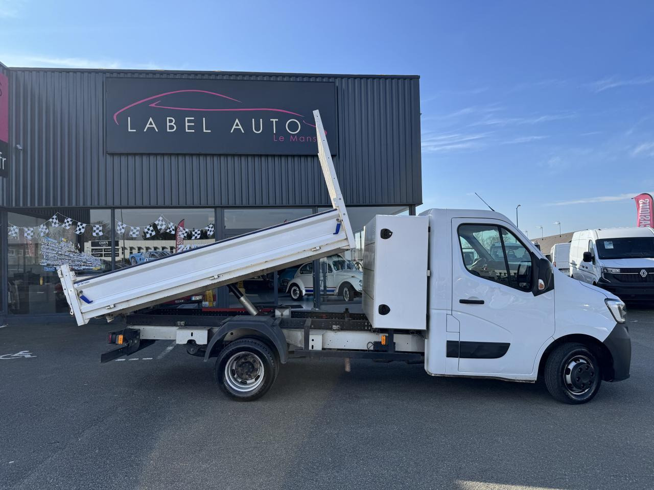 Renault Master 3T5 BENNE COFFRE RJ 2.3DCI130CH PROPULSION - כלי רכב מסחרי מזהיר: תמונה 1 Renault Master 3T5 BENNE COFFRE RJ 2.3DCI130CH PROPULSION - כלי רכב מסחרי מזהיר: תמונה 1