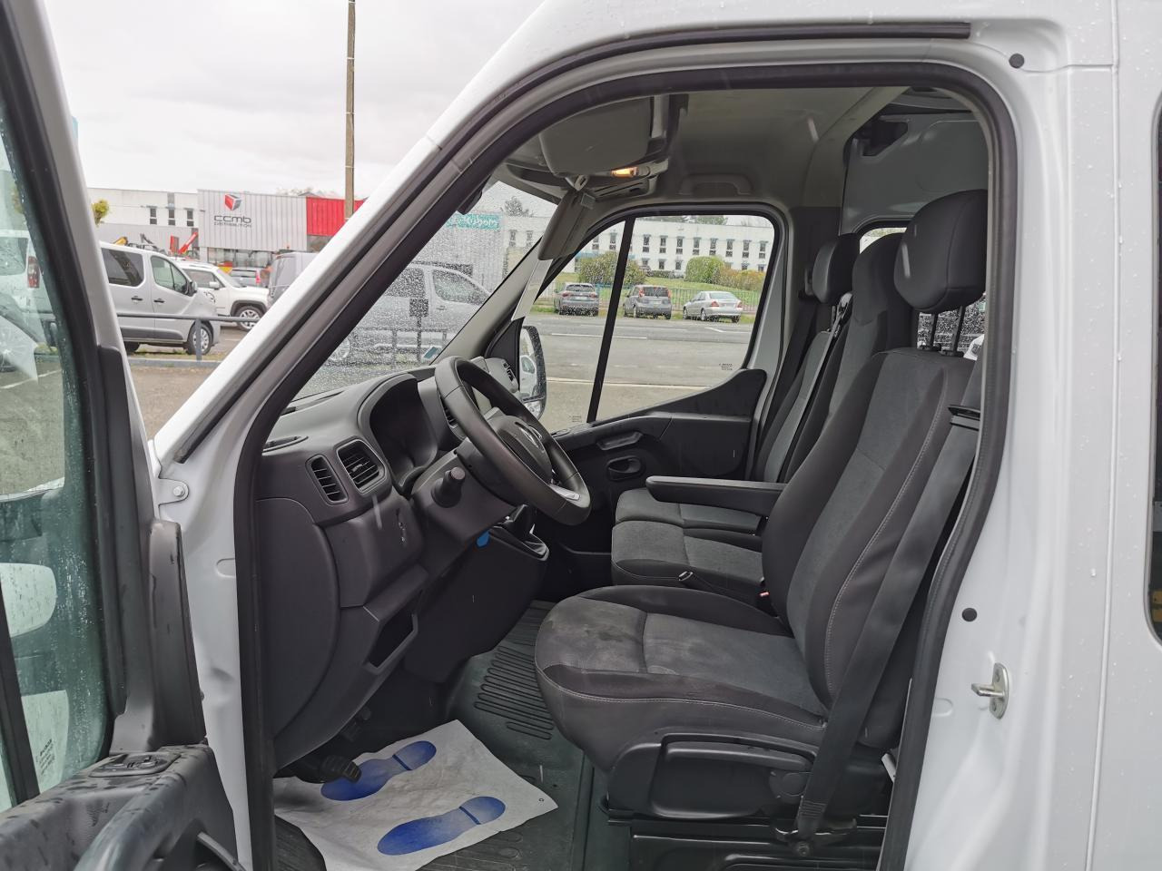 Renault Master 7 PLACES Confort F3300 L2H2 2.3 dCi - 135 III CABINE APPROFONDIE Cabine approfondie L2H2 Tra - כלי רכב מסחרי קומבי: תמונה 4 Renault Master 7 PLACES Confort F3300 L2H2 2.3 dCi - 135 III CABINE APPROFONDIE Cabine approfondie L2H2 Tra - כלי רכב מסחרי קומבי: תמונה 4