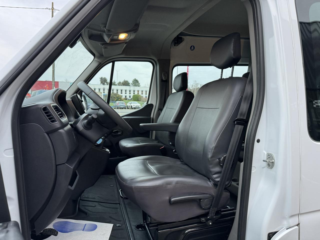 Renault Master F3500 L3H2 2.3 BLUE DCI 135CH CABINE APPROFONDIE 6 PLACES GRAND CONFORT - כלי רכב מסחרי קומבי: תמונה 5 Renault Master F3500 L3H2 2.3 BLUE DCI 135CH CABINE APPROFONDIE 6 PLACES GRAND CONFORT - כלי רכב מסחרי קומבי: תמונה 5