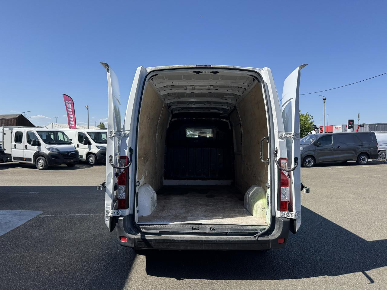 Renault Master F3500 L3H2 2.3 DCI 135CH CONFORT EURO6 - כלי רכב מסחרי עם לוח: תמונה 2 Renault Master F3500 L3H2 2.3 DCI 135CH CONFORT EURO6 - כלי רכב מסחרי עם לוח: תמונה 2