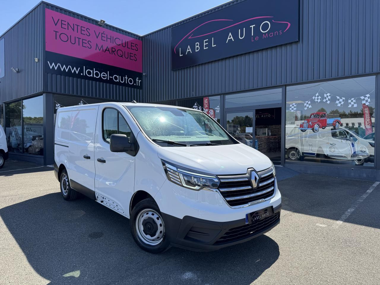 Renault Trafic L1H1 2T8 2.0 BLUE DCI 130CH GRAND CONFORT - כלי רכב מסחרי עם לוח: תמונה 1 Renault Trafic L1H1 2T8 2.0 BLUE DCI 130CH GRAND CONFORT - כלי רכב מסחרי עם לוח: תמונה 1