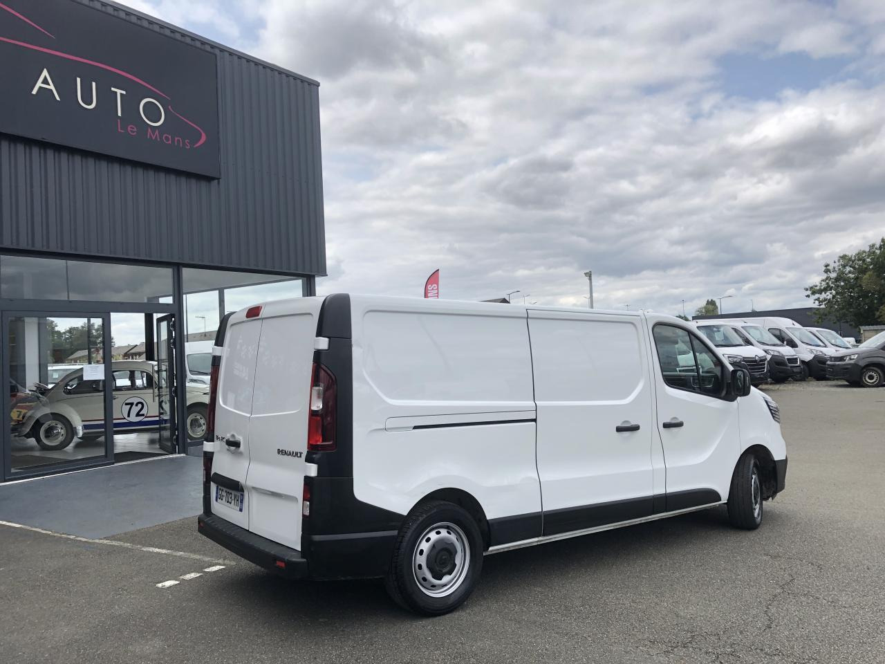 Renault Trafic L2H1 1200 Kg 2.0 Energy dCi - 145 - BV EDC III FOURGON Fourgon Confort L2H1 PHASE 2 - כלי רכב מסחרי קטן: תמונה 4 Renault Trafic L2H1 1200 Kg 2.0 Energy dCi - 145 - BV EDC III FOURGON Fourgon Confort L2H1 PHASE 2 - כלי רכב מסחרי קטן: תמונה 4