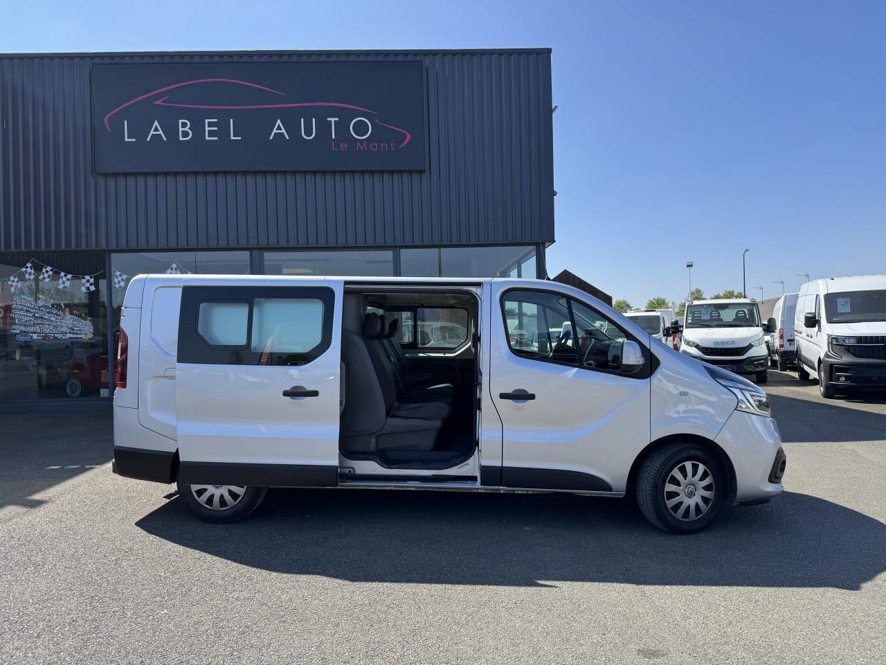 Renault Trafic L2H1 2.0 DCI 145CH CABINE APPROFONDIE 6 PLACES CONFORT EDC - כלי רכב מסחרי קומבי: תמונה 1 Renault Trafic L2H1 2.0 DCI 145CH CABINE APPROFONDIE 6 PLACES CONFORT EDC - כלי רכב מסחרי קומבי: תמונה 1
