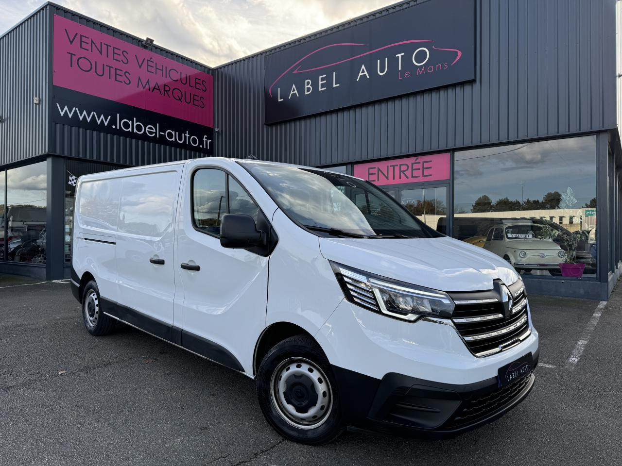 Renault Trafic L2H1 3000 Kg 2.0 Blue dCi - 130 III FOURGON Fourgon Grand Confort L2H1 PHASE 3 - כלי רכב מסחרי עם לוח: תמונה 1 Renault Trafic L2H1 3000 Kg 2.0 Blue dCi - 130 III FOURGON Fourgon Grand Confort L2H1 PHASE 3 - כלי רכב מסחרי עם לוח: תמונה 1