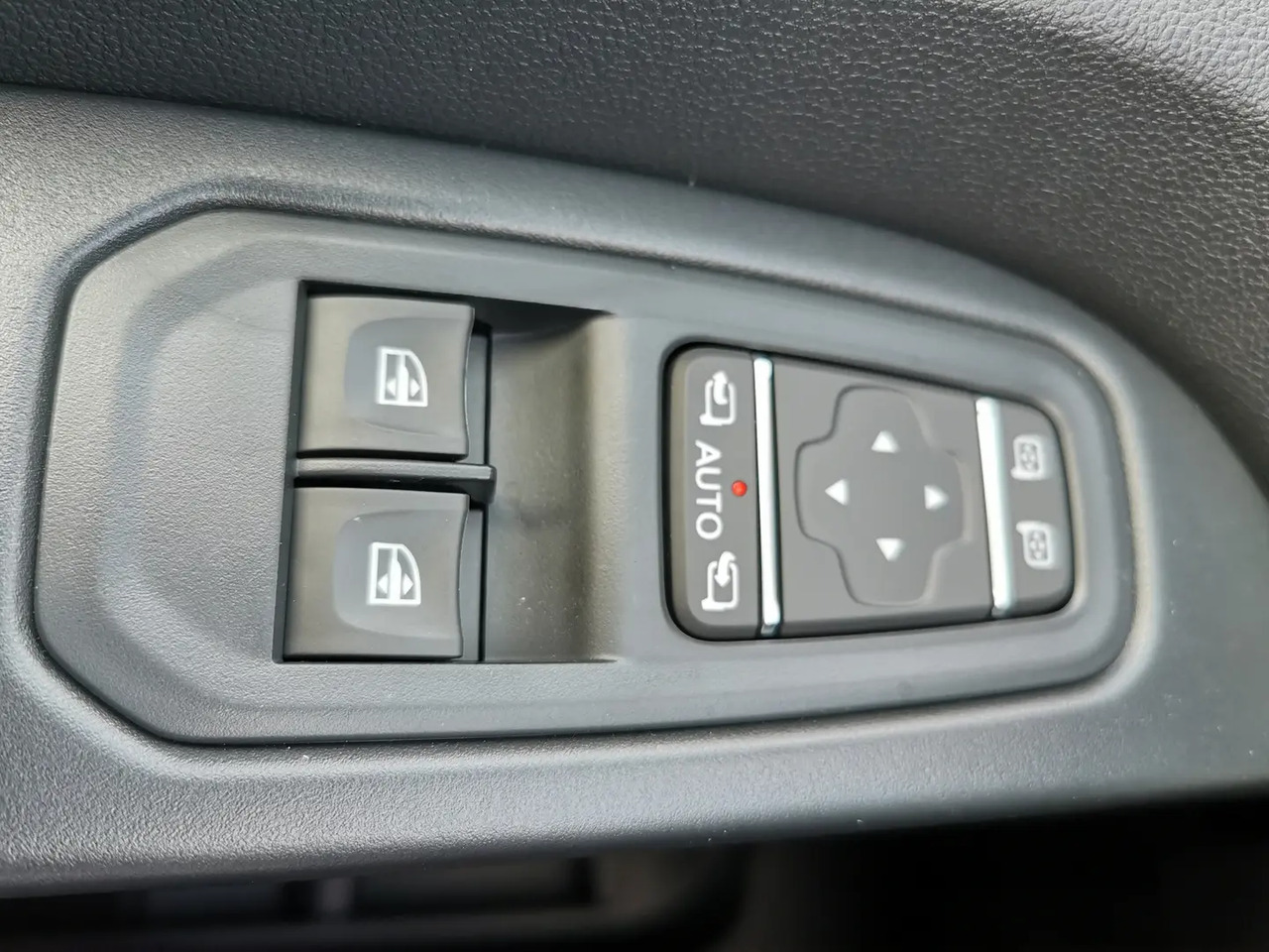 כלי רכב מסחרי עם לוח Renault Trafic L2H1 3T 2.0 BLUE DCI 170CH ADVANCE: תמונה 12