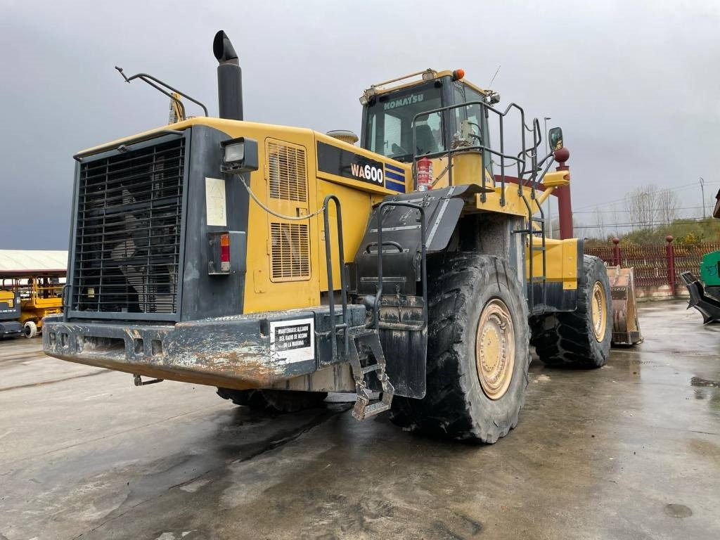 Komatsu WA 600-6  - מעמיס גלגלים: תמונה 2 Komatsu WA 600-6  - מעמיס גלגלים: תמונה 2