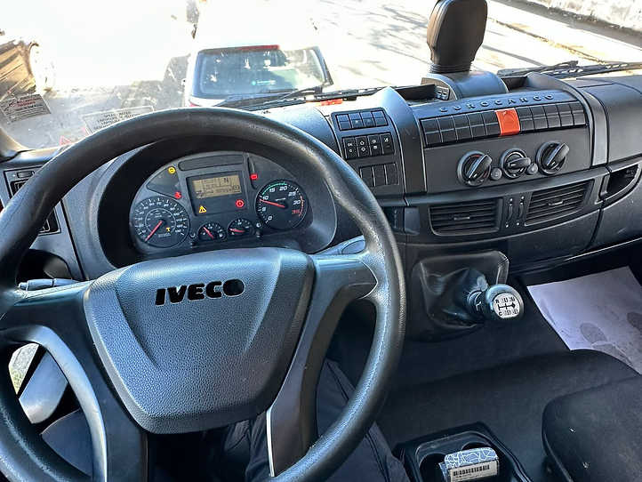 Iveco Eurocargo 160e25 - משאית תיבה: תמונה 3 Iveco Eurocargo 160e25 - משאית תיבה: תמונה 3