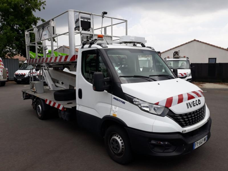 Iveco Daily 35S14 Plateau Nacelle 6m50 Spécial tunnel - פלטפורמה אווירית מותקנת על משאית: תמונה 2 Iveco Daily 35S14 Plateau Nacelle 6m50 Spécial tunnel - פלטפורמה אווירית מותקנת על משאית: תמונה 2