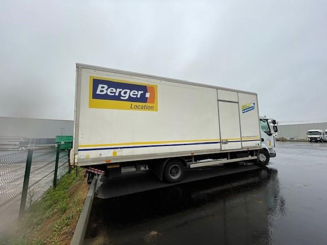 RENAULT MIDLUM 220CV 12T - משאית תיבה: תמונה 2 RENAULT MIDLUM 220CV 12T - משאית תיבה: תמונה 2