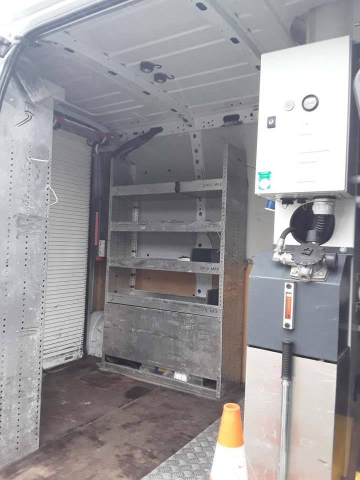 Renault Master 130 35 Fourgon nacelle - פלטפורמה אווירית מותקנת על משאית: תמונה 4 Renault Master 130 35 Fourgon nacelle - פלטפורמה אווירית מותקנת על משאית: תמונה 4