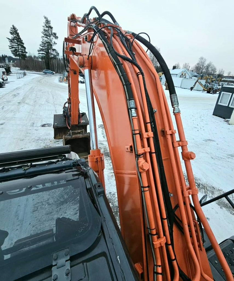 מחפר סורק Hitachi ZX 210 LC-6: תמונה 28