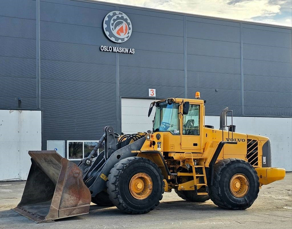 Volvo L 180 E - מעמיס גלגלים: תמונה 1 Volvo L 180 E - מעמיס גלגלים: תמונה 1