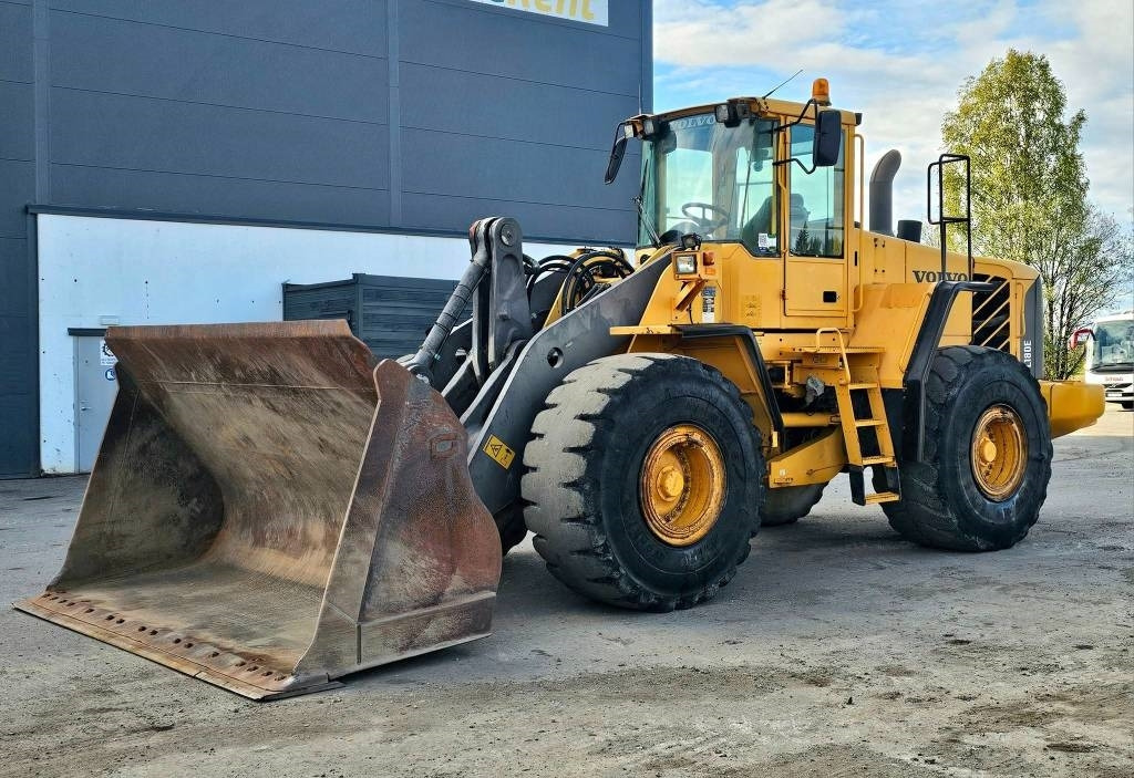 Volvo L 180 E - מעמיס גלגלים: תמונה 2 Volvo L 180 E - מעמיס גלגלים: תמונה 2