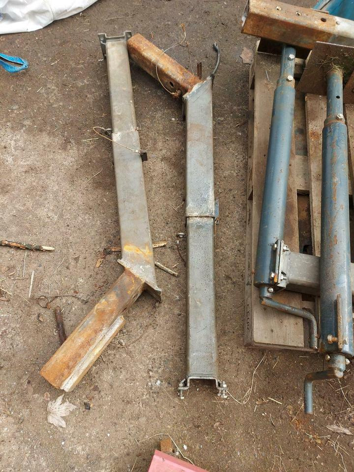 4 x Stützen Schmidt Salzstreuer Winterdienst IMS Küpper Weisser - חלקי חילוף עבור כלי רכב עירוני/ מיוחד: תמונה 2 4 x Stützen Schmidt Salzstreuer Winterdienst IMS Küpper Weisser - חלקי חילוף עבור כלי רכב עירוני/ מיוחד: תמונה 2